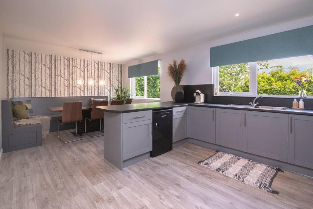 Calm Scottish Country Escape With Hot Tub Sleeps 6